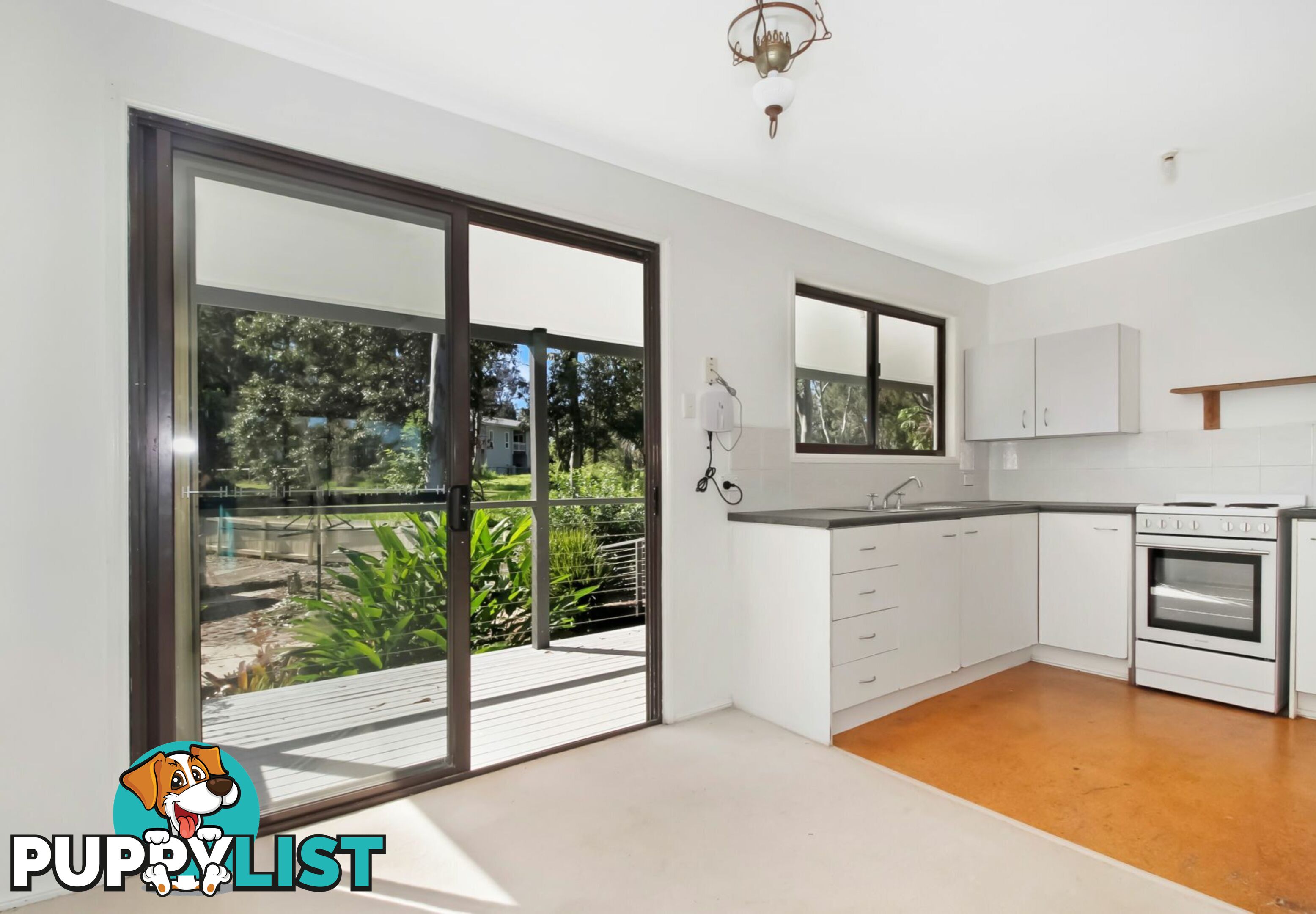 8-10 Cliff Terrace MACLEAY ISLAND QLD 4184