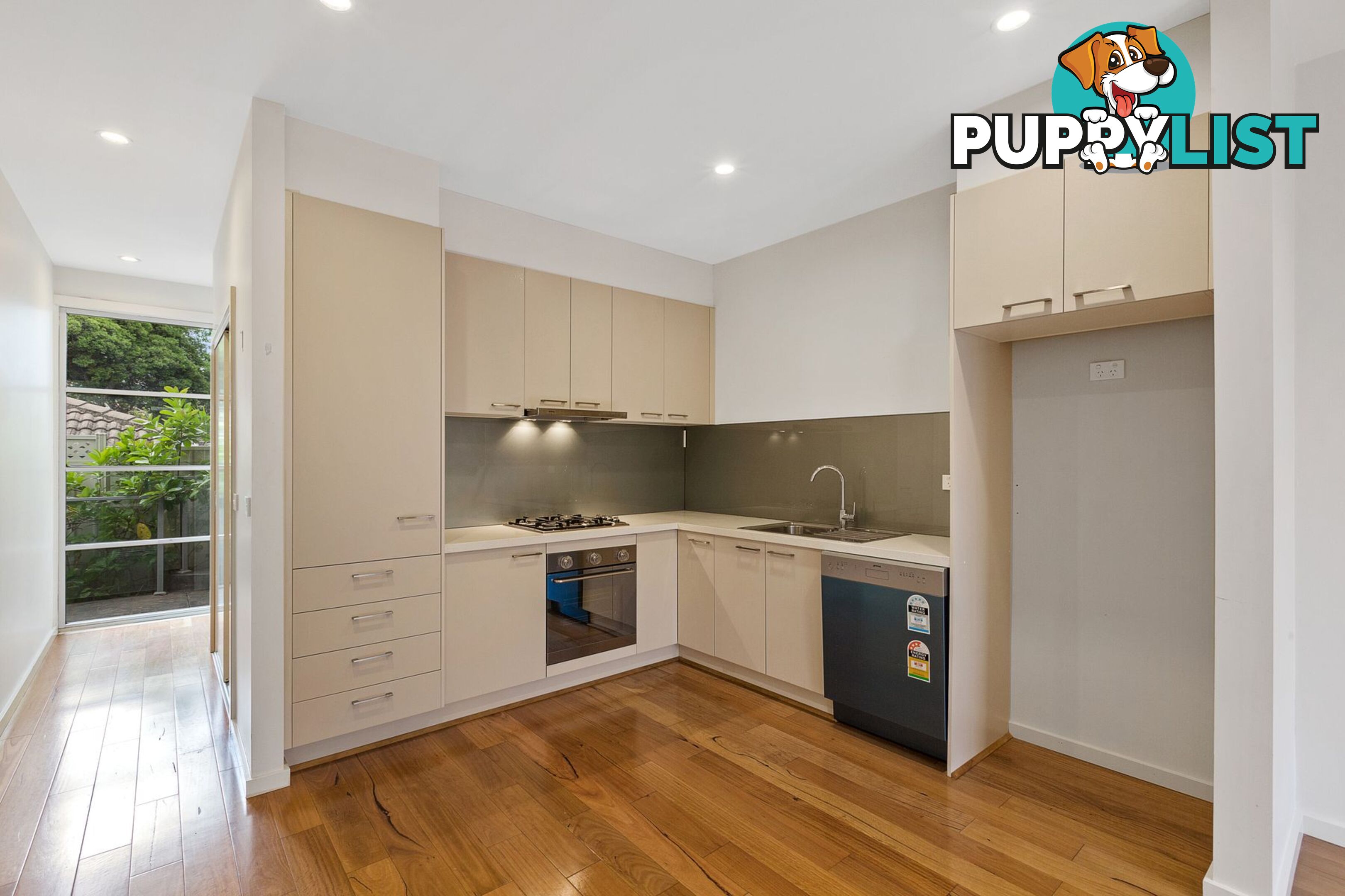 1 16 Bullen Street DONCASTER EAST VIC 3109