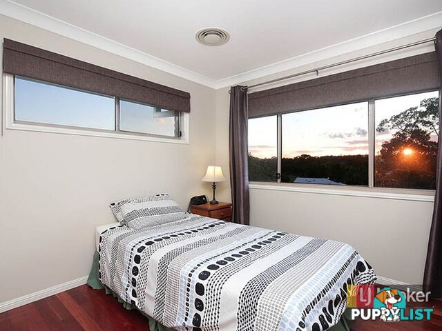 25 Piccadilly Place CARINDALE QLD 4152