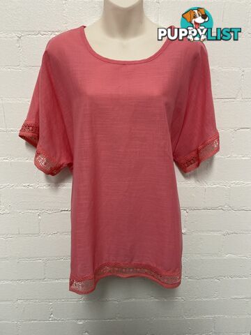 Cotton top round neckline with short sleeves