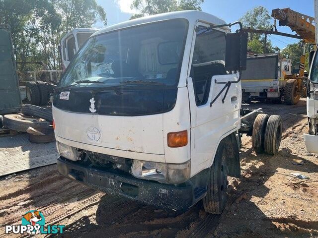 2000 TOYOTA DYNA 2184 JTFNY037604000026