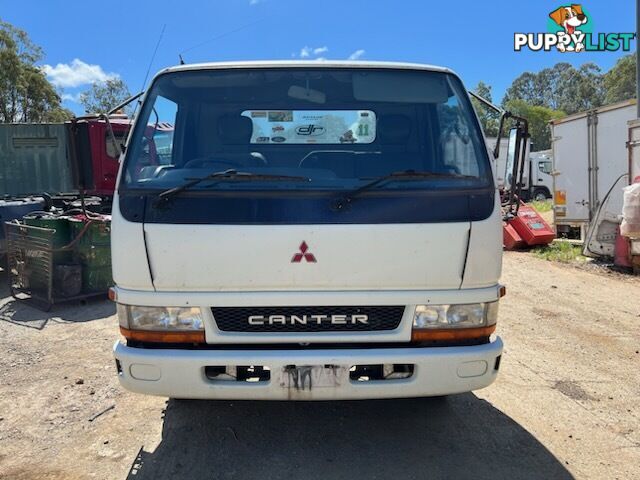 2002 MITSUBISHI FUSO CANTER FE637 2206 JMFFE657F0KJ40417