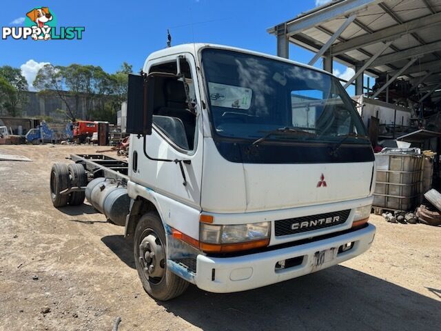 2002 MITSUBISHI FUSO CANTER FE637 2206 JMFFE657F0KJ40417