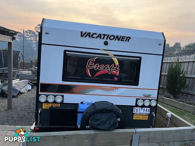 2018 Vacationer Escape