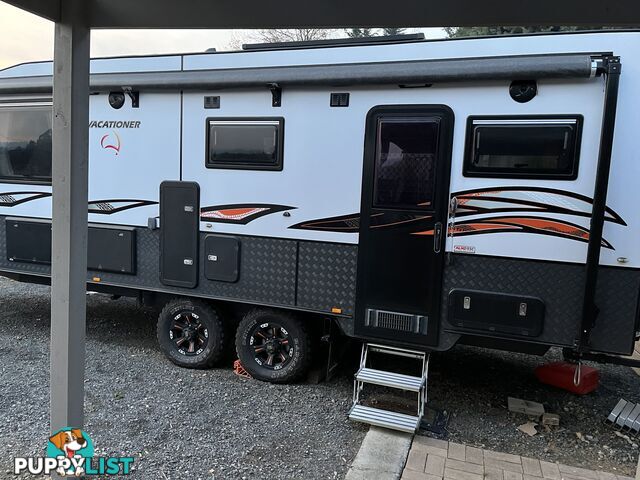 2018 Vacationer Escape