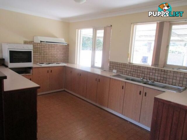 2 Pomfret Road SPEARWOOD WA 6163