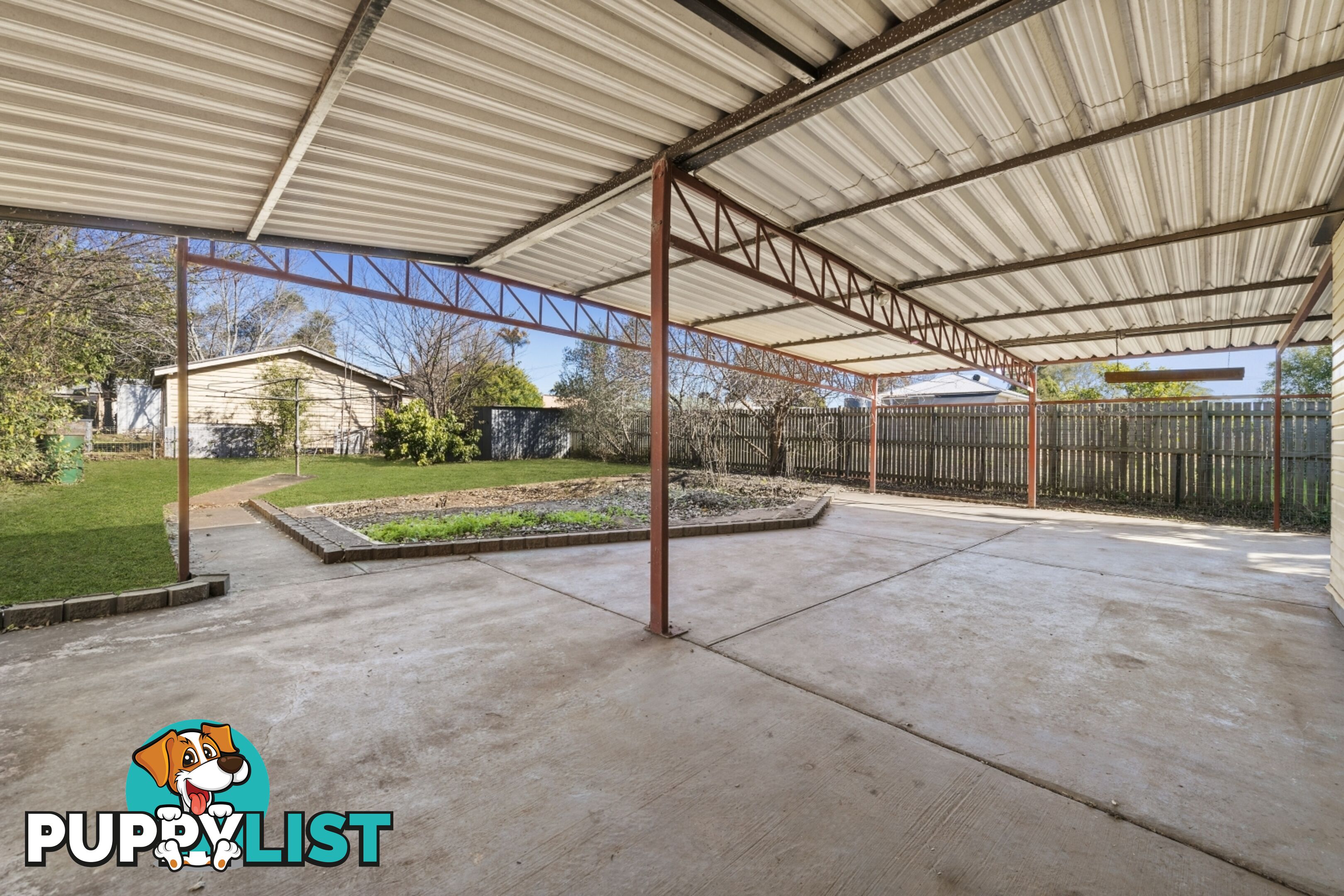 32 Charlotte Street NEWTOWN QLD 4350