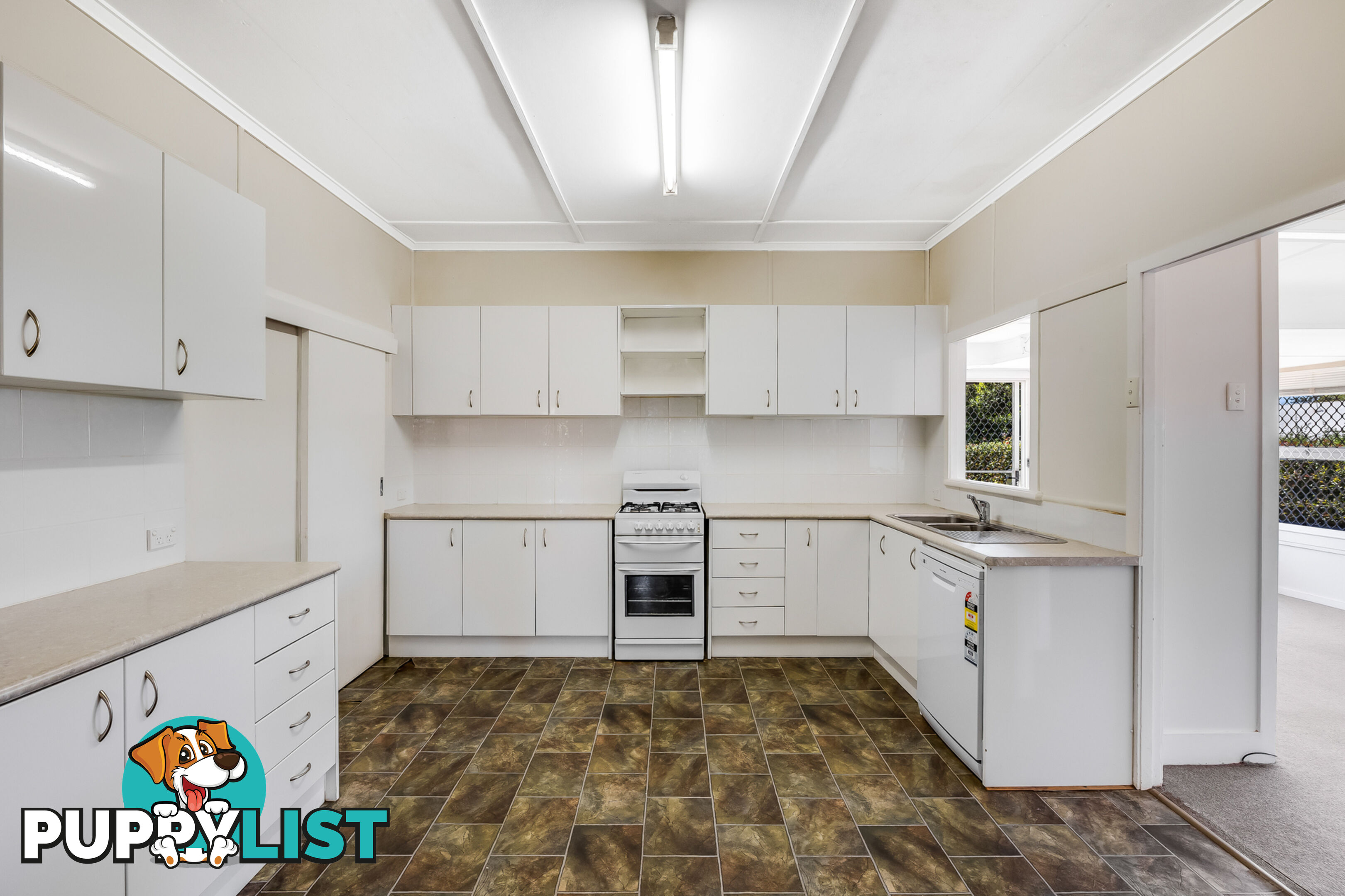 19 Warwick Street HARRISTOWN QLD 4350