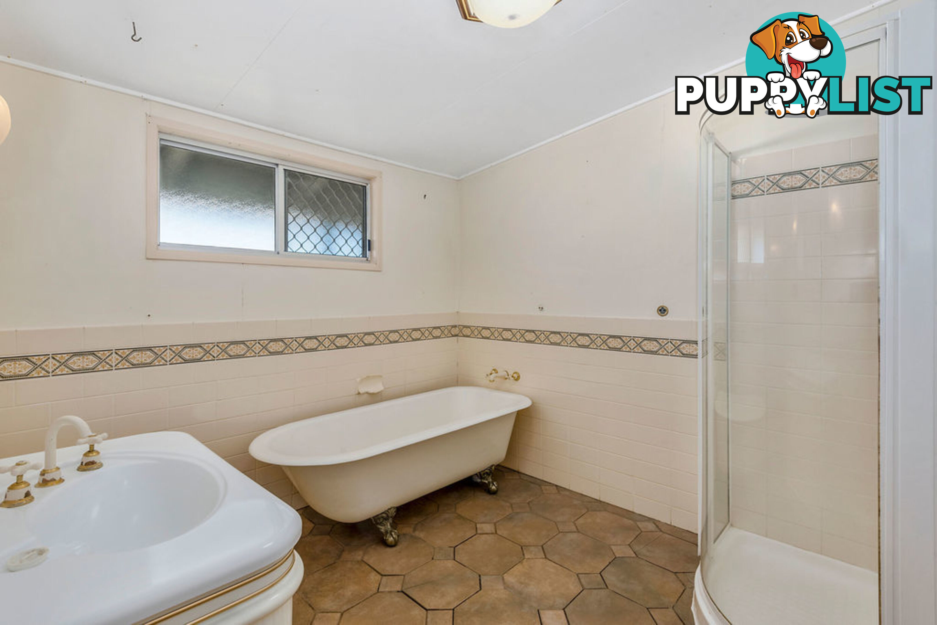 16 Gatfield Street NEWTOWN QLD 4350