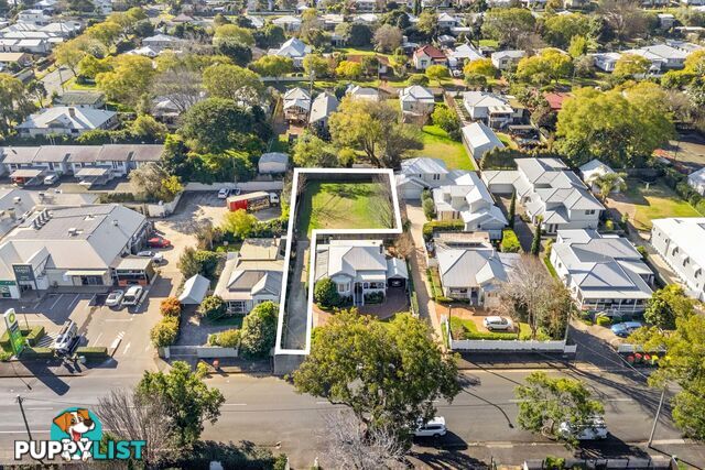 77A Bridge Street MOUNT LOFTY QLD 4350