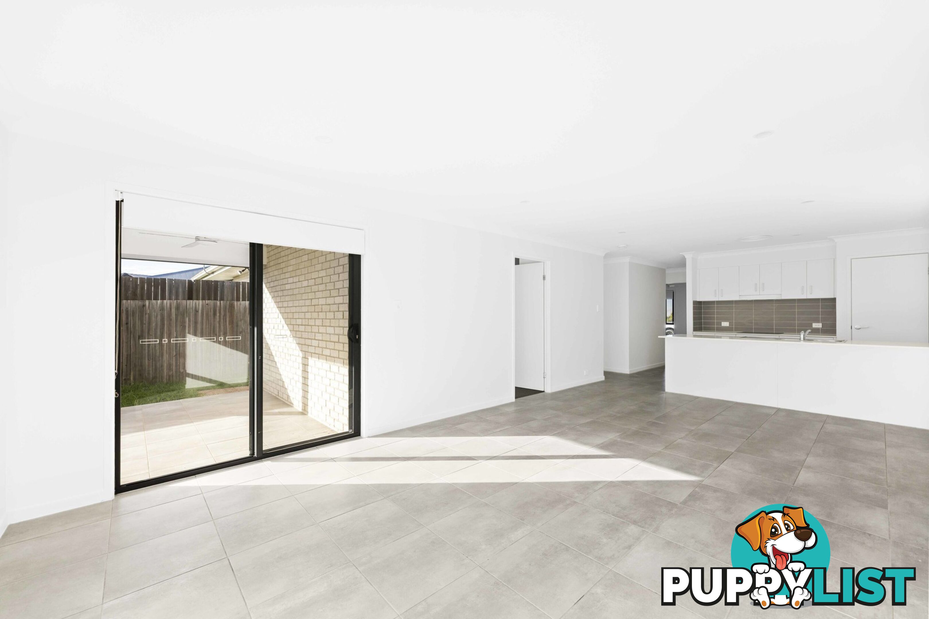 2/83 Sanctuary Drive CRANLEY QLD 4350