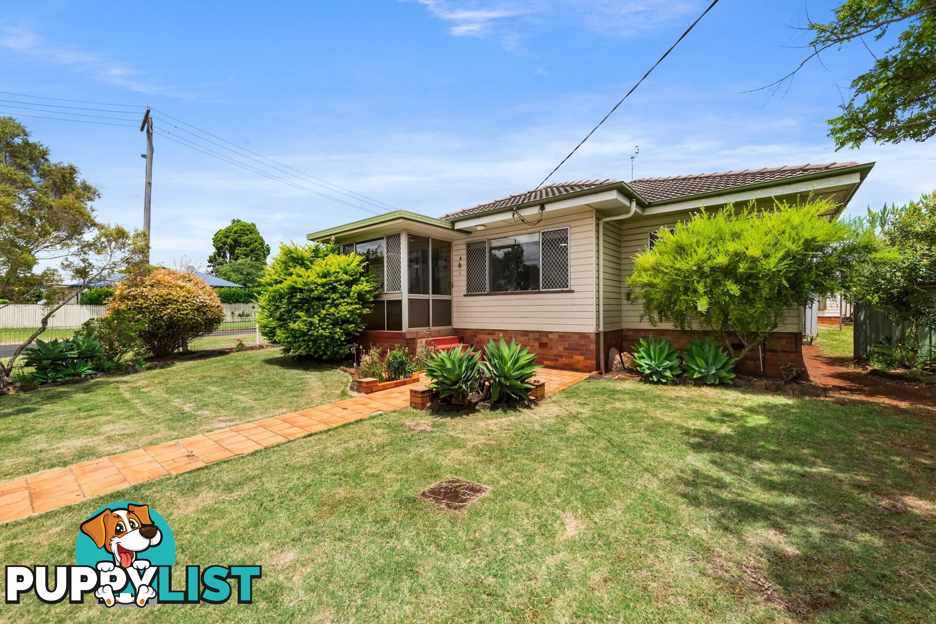 15 Burton Street HARRISTOWN QLD 4350