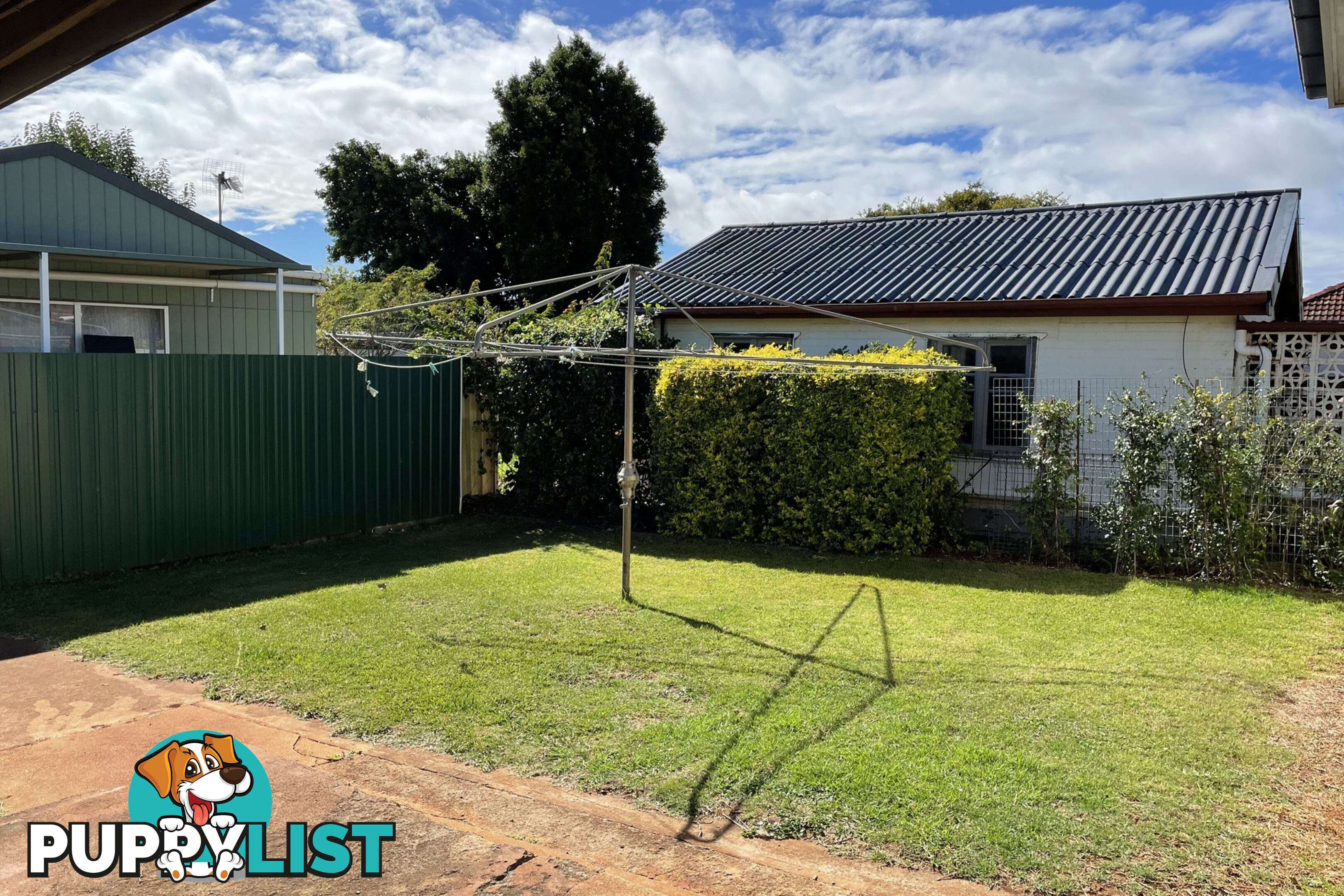 299 South Street HARRISTOWN QLD 4350