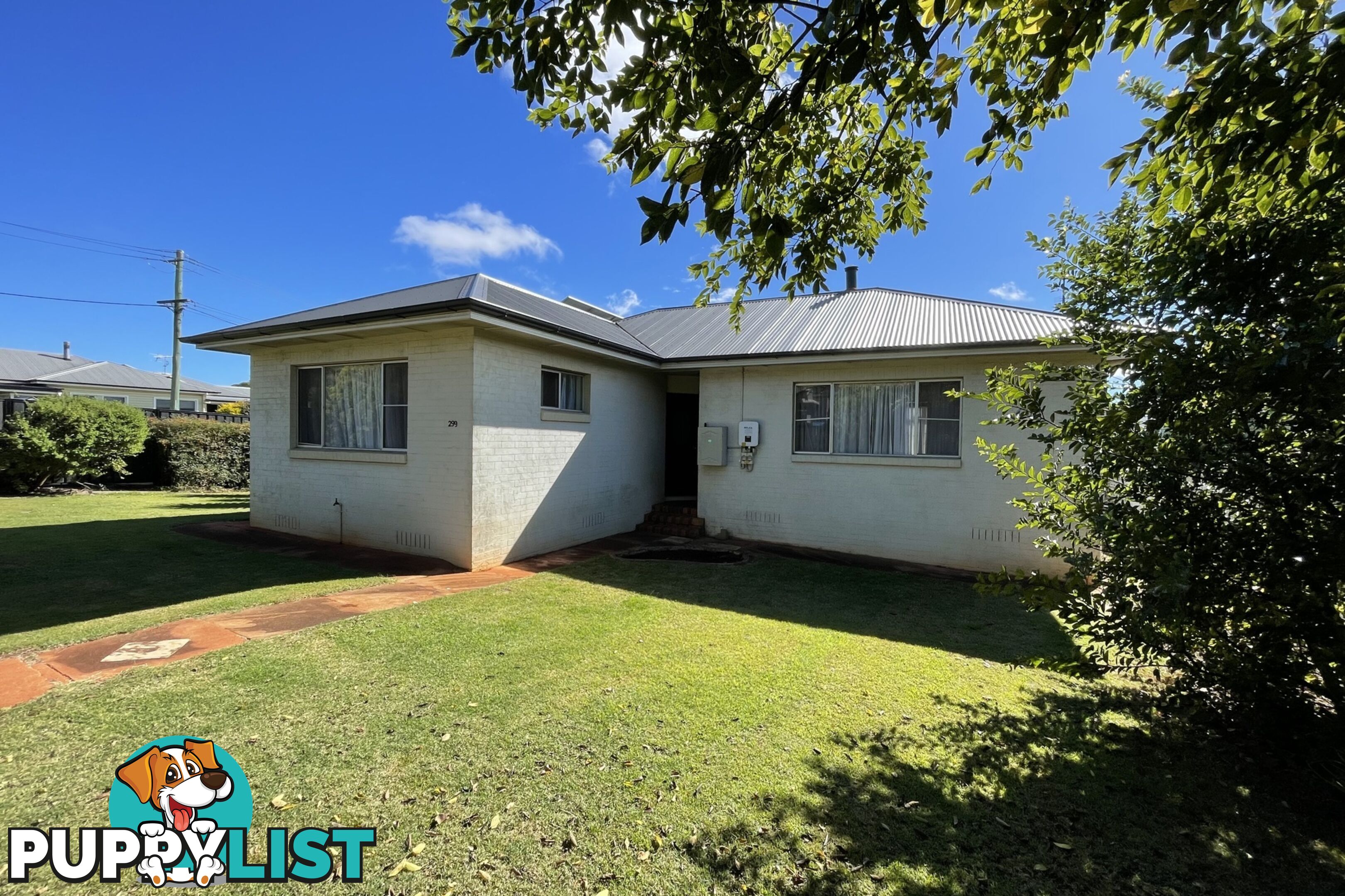 299 South Street HARRISTOWN QLD 4350