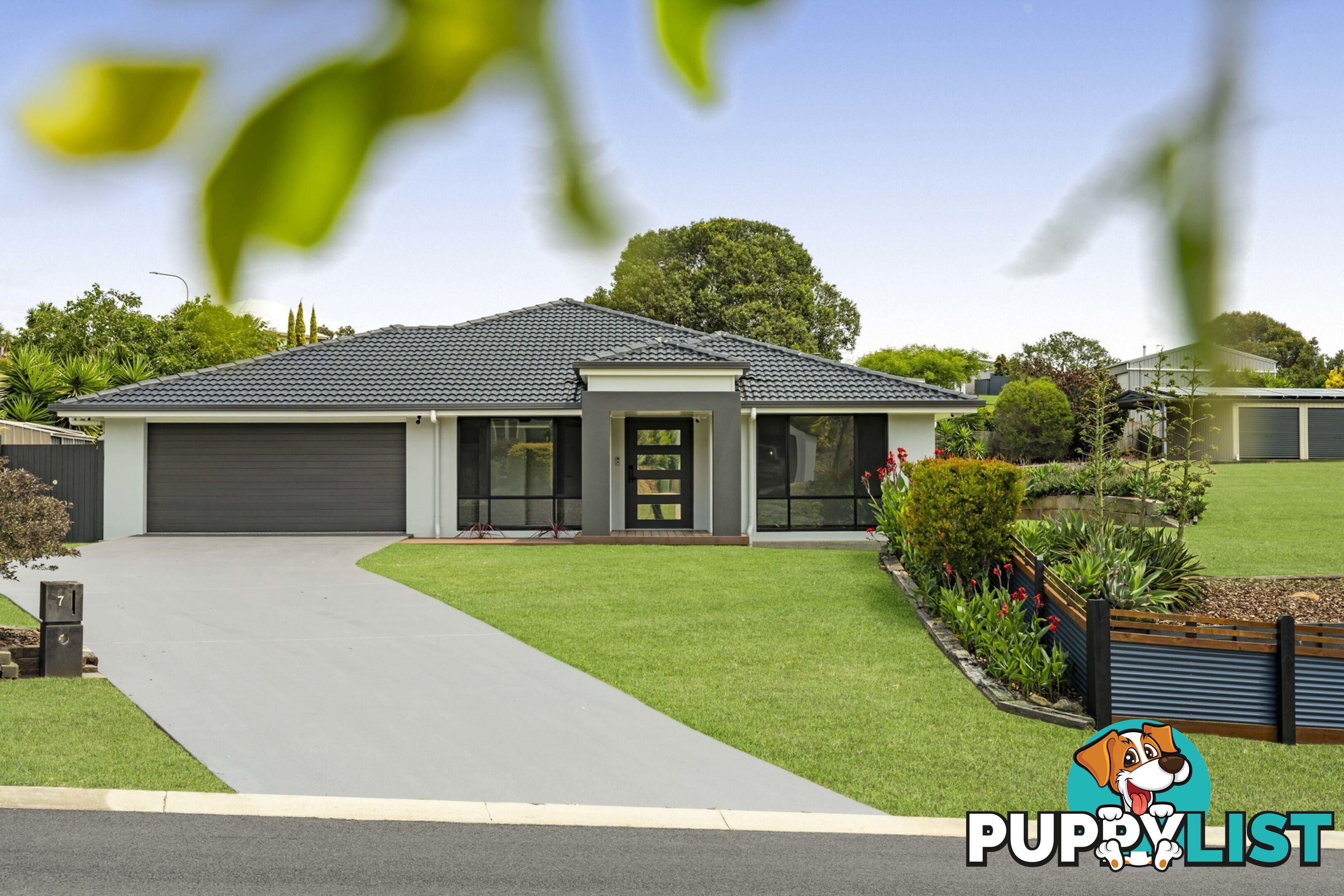 7 Eagle Street HIGHFIELDS QLD 4352