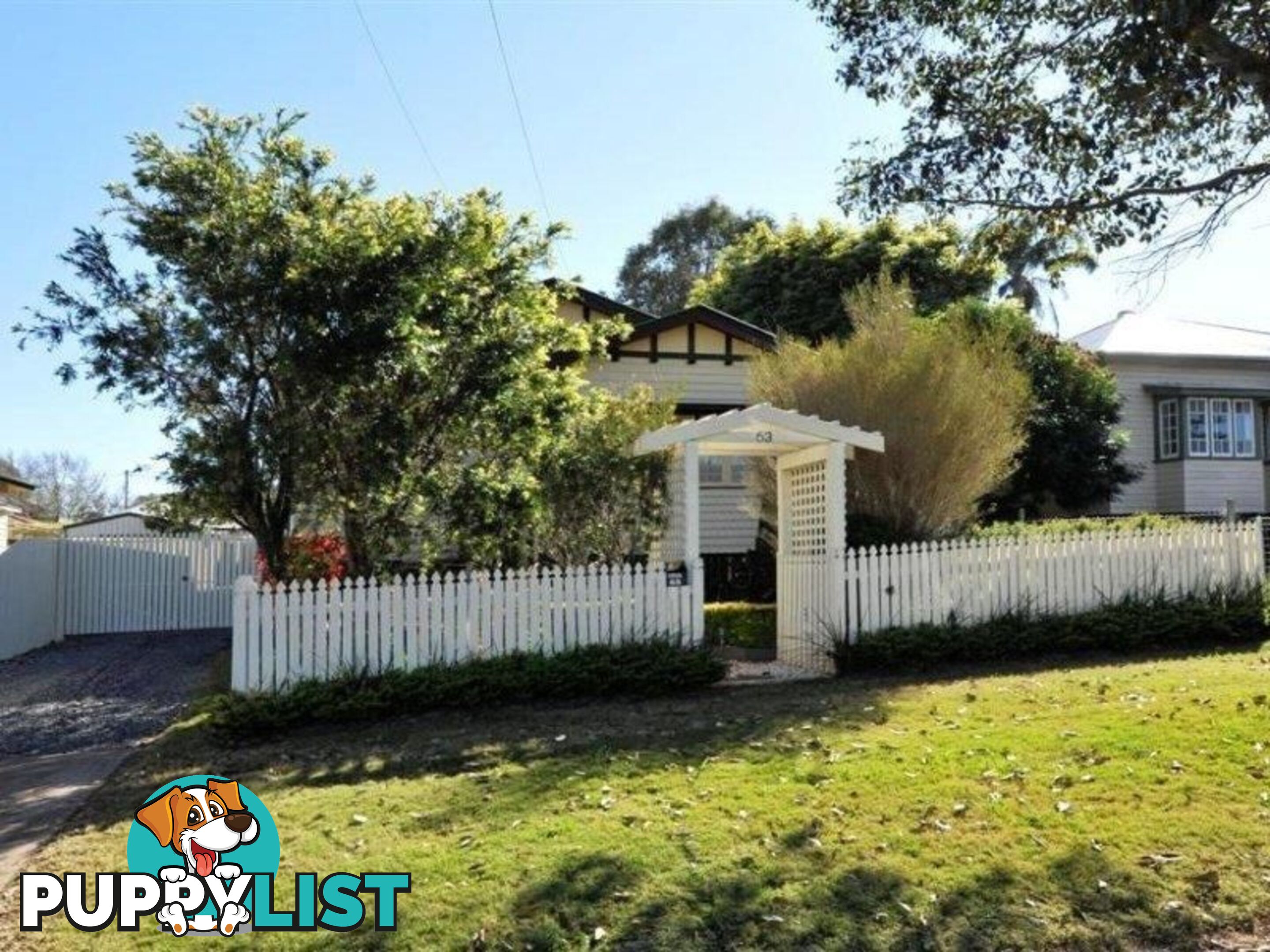 63 Alford Street MOUNT LOFTY QLD 4350