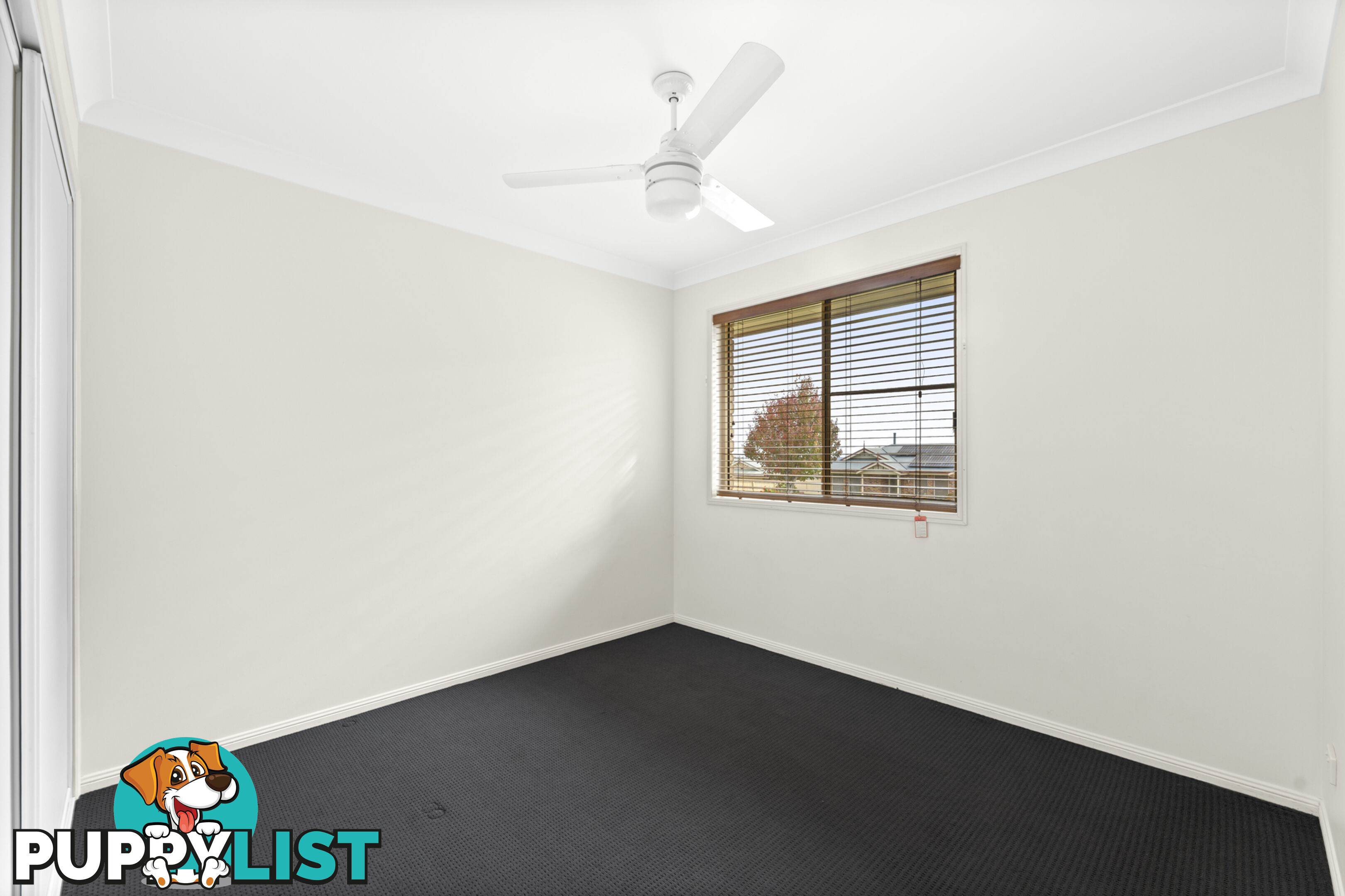 8 Rushlands Street GLENVALE QLD 4350