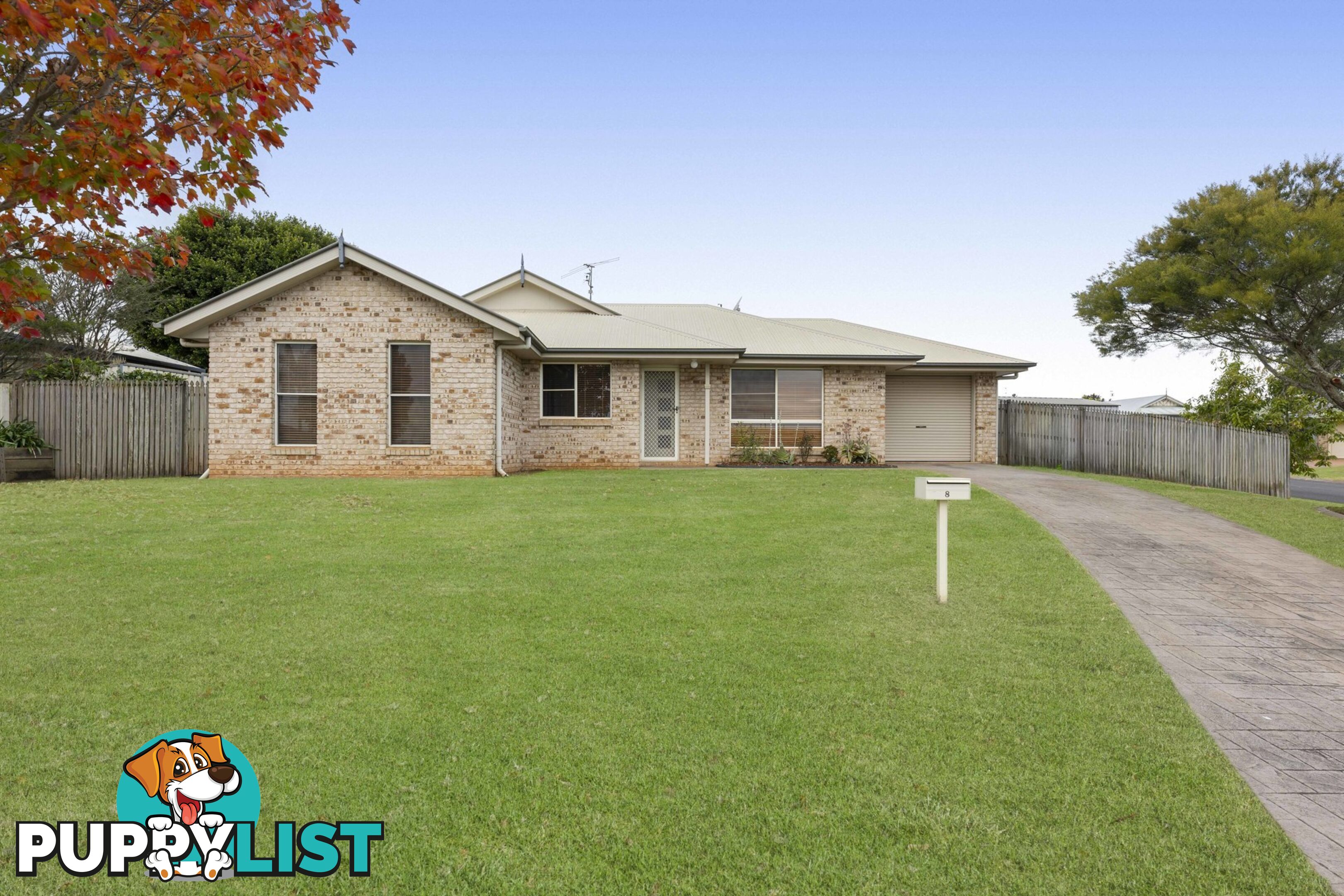 8 Rushlands Street GLENVALE QLD 4350