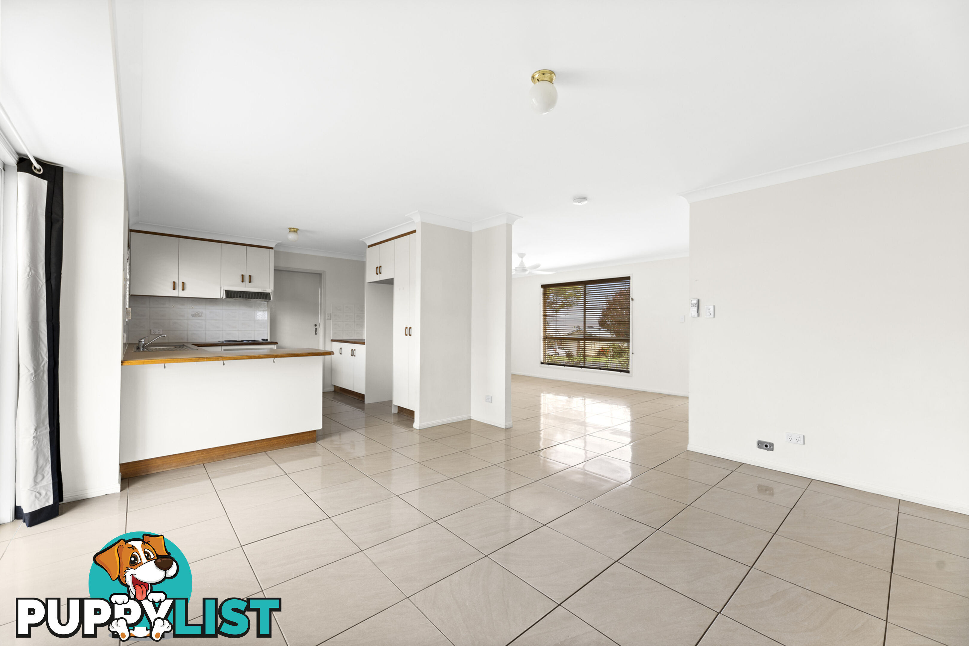 8 Rushlands Street GLENVALE QLD 4350