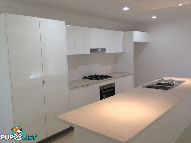 1/11 Carlin Street GLENVALE QLD 4350