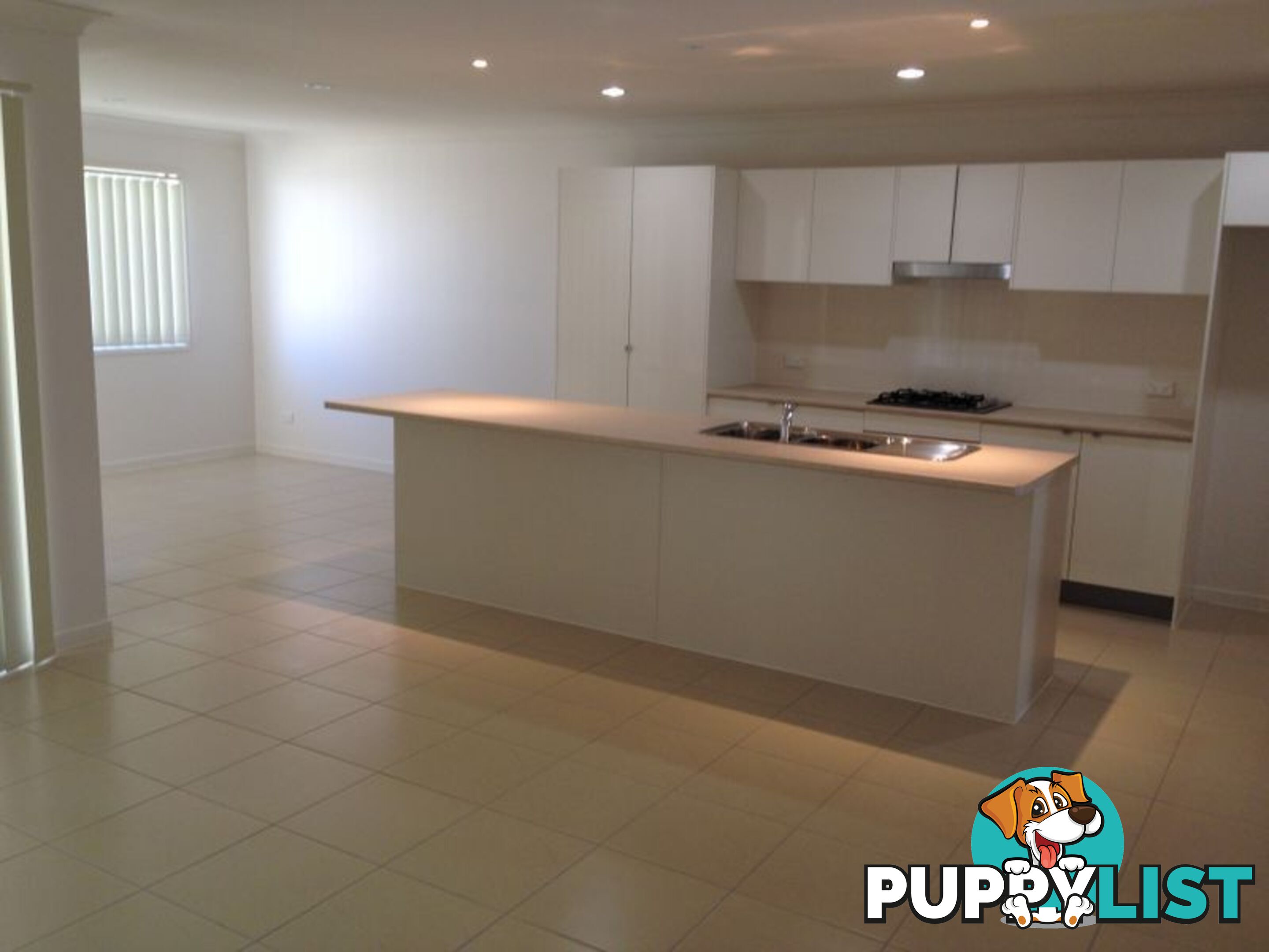 1/11 Carlin Street GLENVALE QLD 4350
