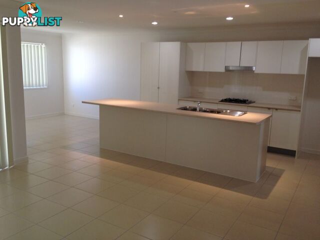 1/11 Carlin Street GLENVALE QLD 4350