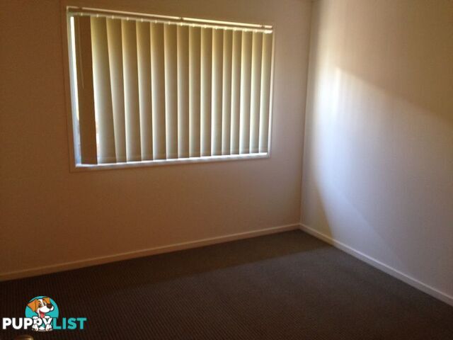 1/11 Carlin Street GLENVALE QLD 4350