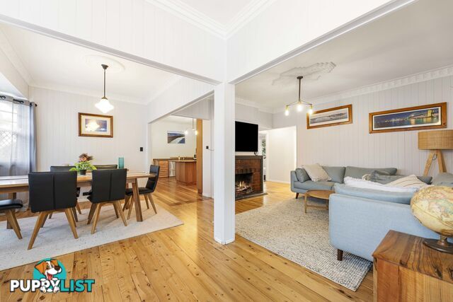 15 Mary Street MOUNT LOFTY QLD 4350