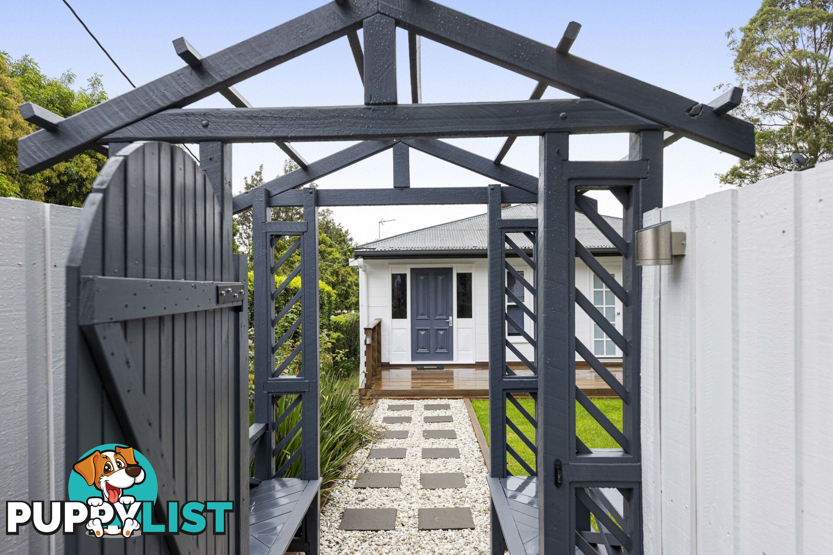 15 Mary Street MOUNT LOFTY QLD 4350