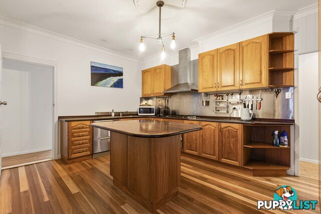 15 Mary Street MOUNT LOFTY QLD 4350