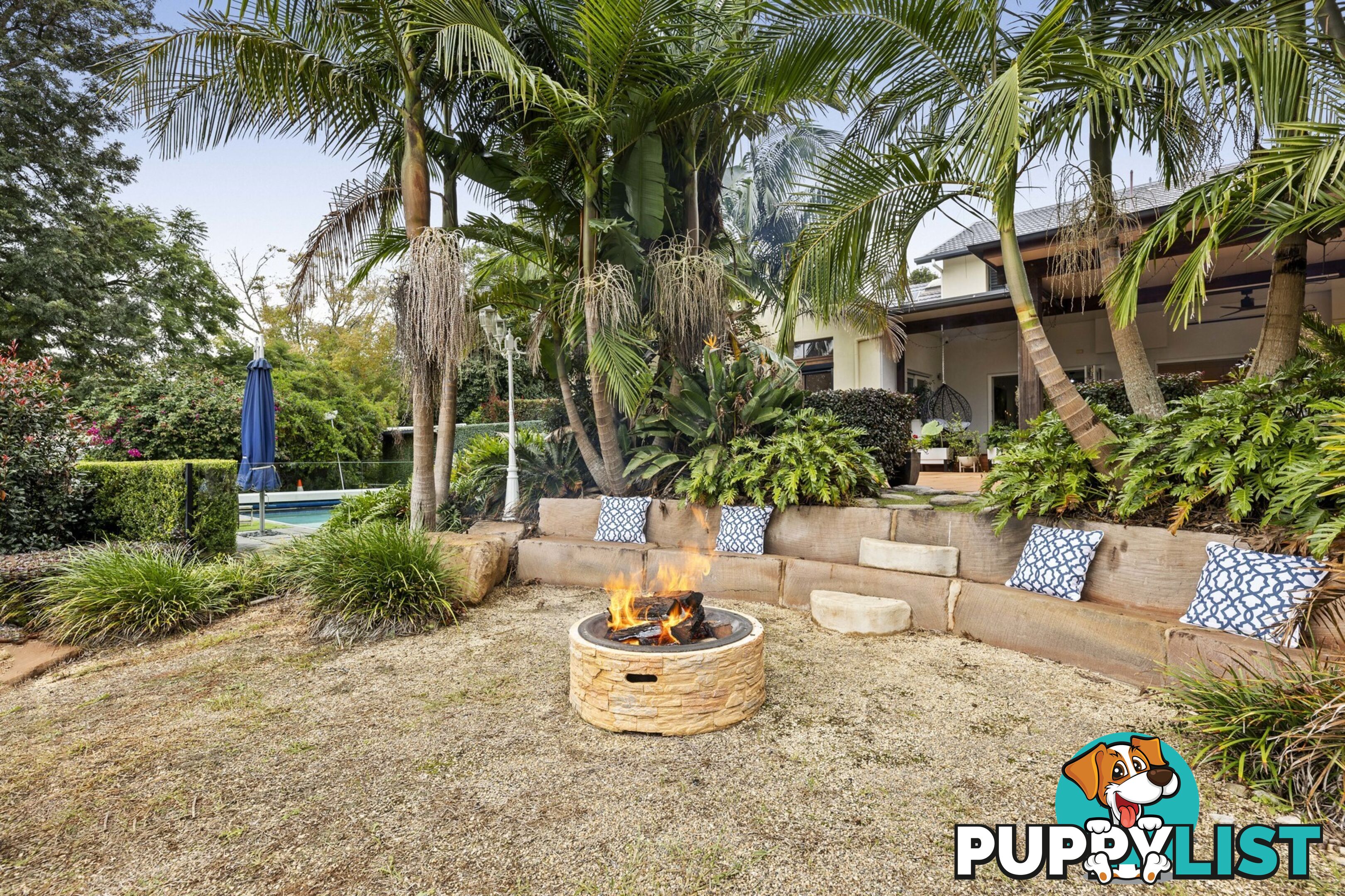 15 Mary Street MOUNT LOFTY QLD 4350