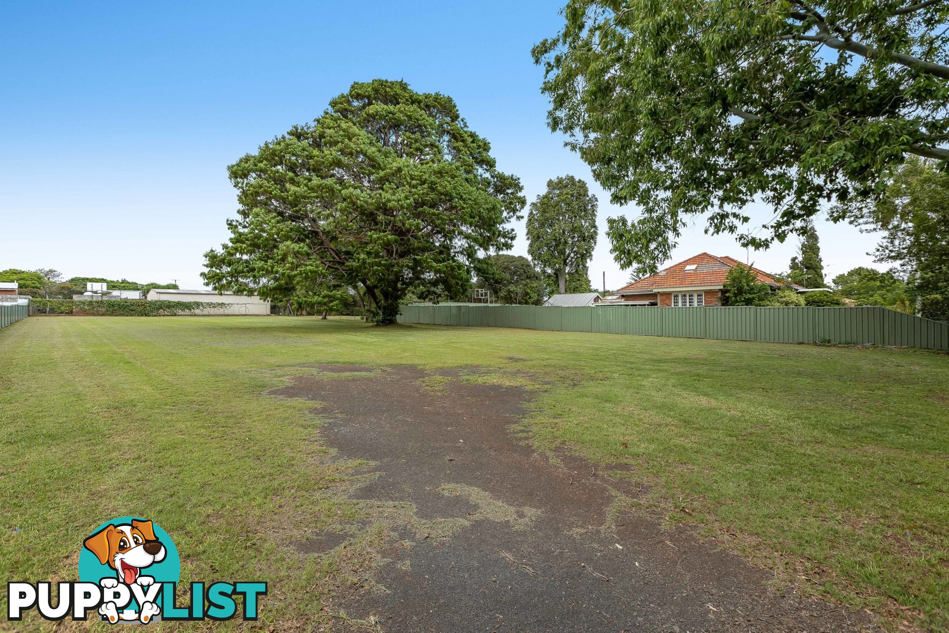 350 South Street HARRISTOWN QLD 4350