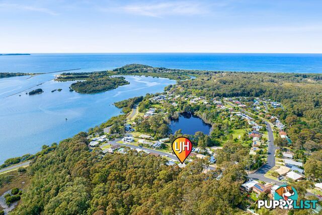 15 Hazel Road MORUYA HEADS NSW 2537