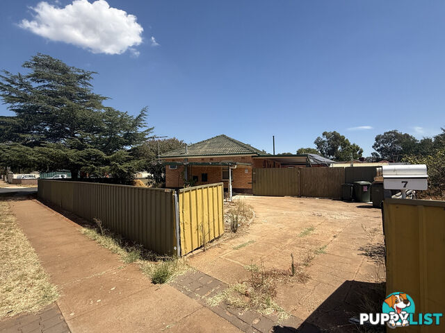 7 Charmouth Road DAVOREN PARK SA 5113