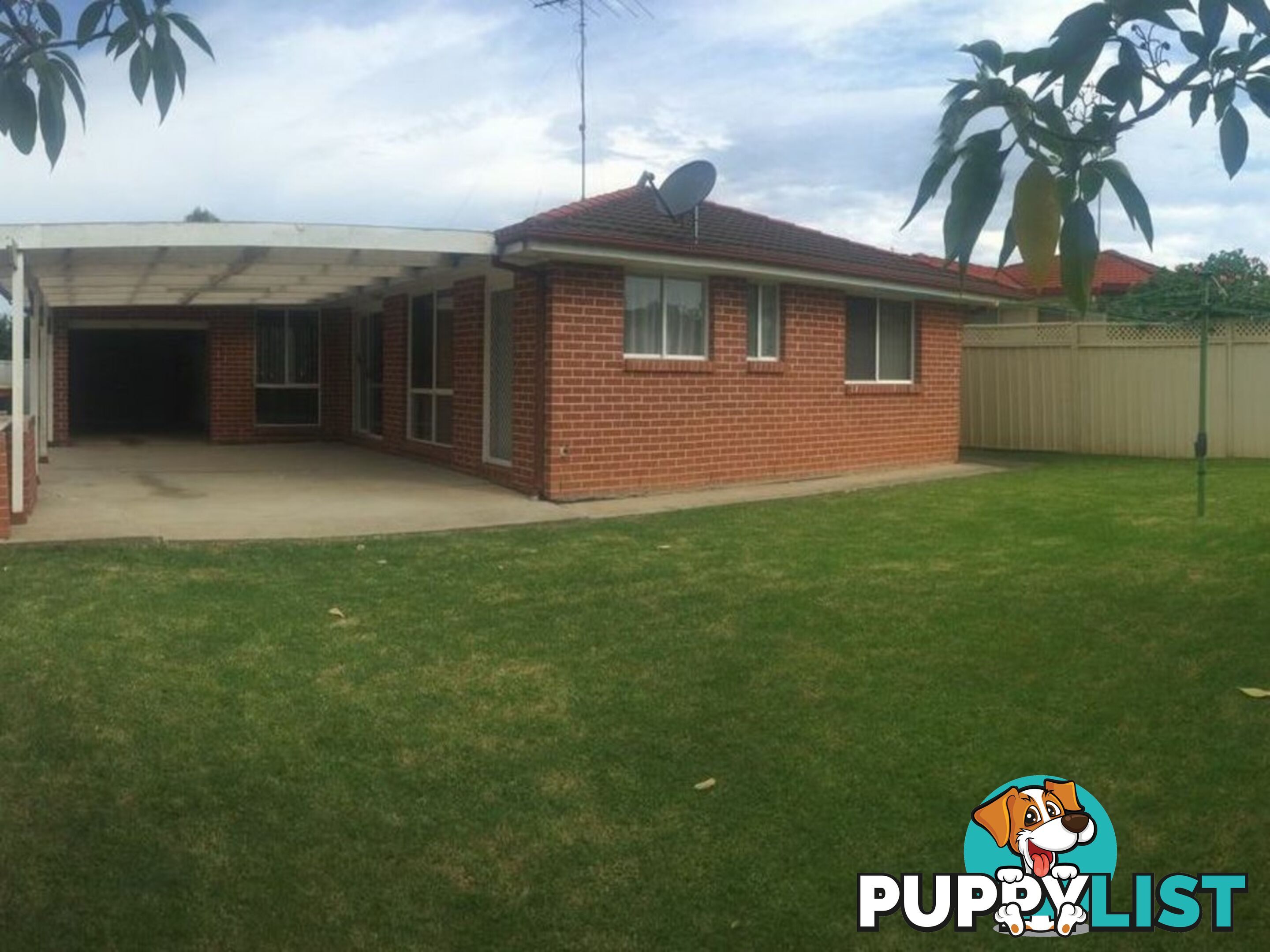 10 Magpie Place GLENMORE PARK NSW 2745