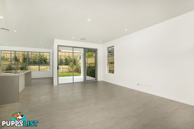 32 Forestwood Drive GLENMORE PARK NSW 2745