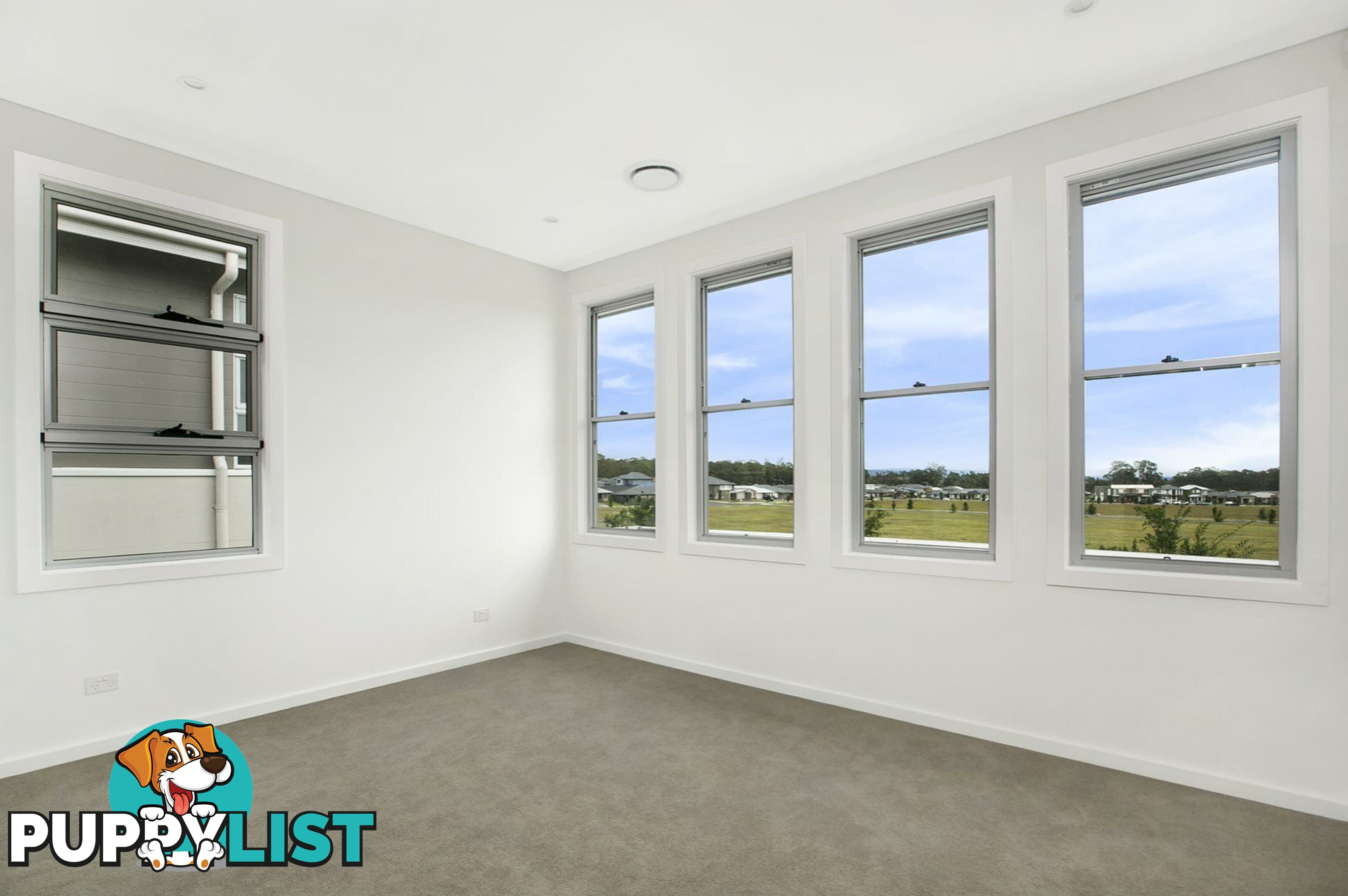 32 Forestwood Drive GLENMORE PARK NSW 2745