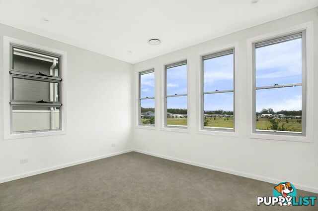 32 Forestwood Drive GLENMORE PARK NSW 2745