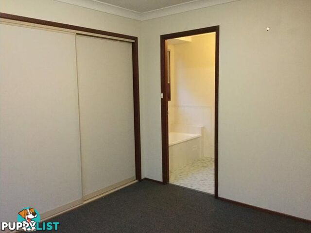 13 Vivaldi crescent CLAREMONT MEADOWS NSW 2747