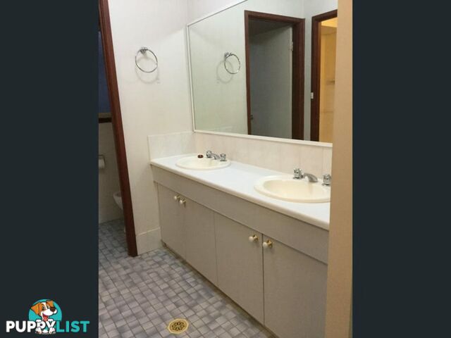 13 Vivaldi crescent CLAREMONT MEADOWS NSW 2747
