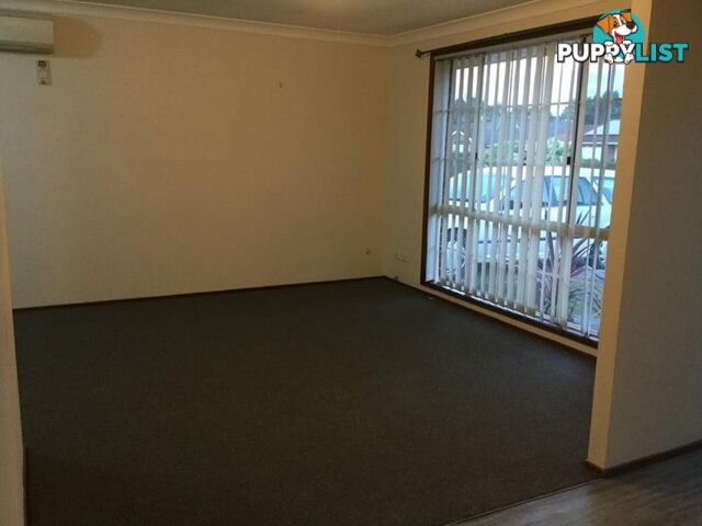 13 Vivaldi crescent CLAREMONT MEADOWS NSW 2747