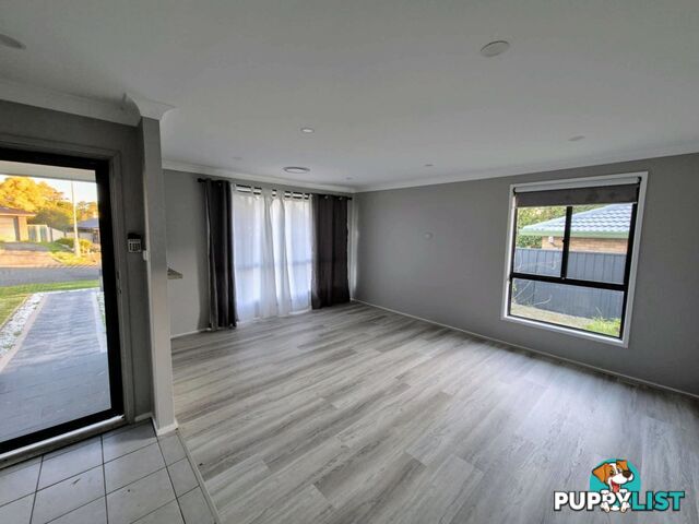 21 Titania Plce CRANEBROOK NSW 2749