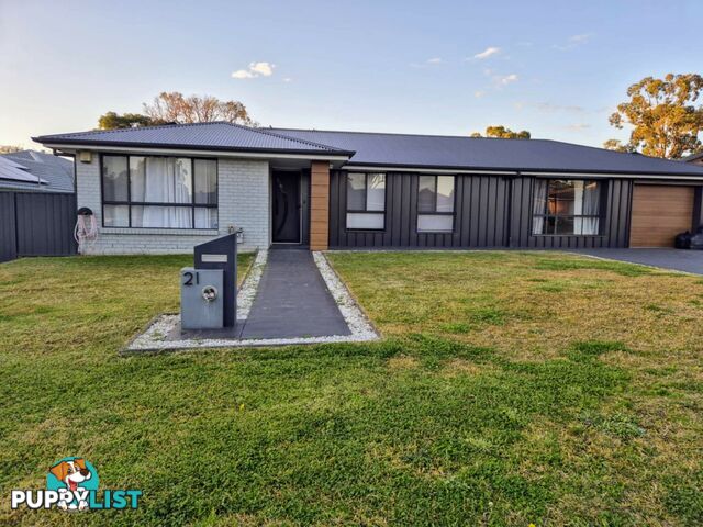 21 Titania Plce CRANEBROOK NSW 2749