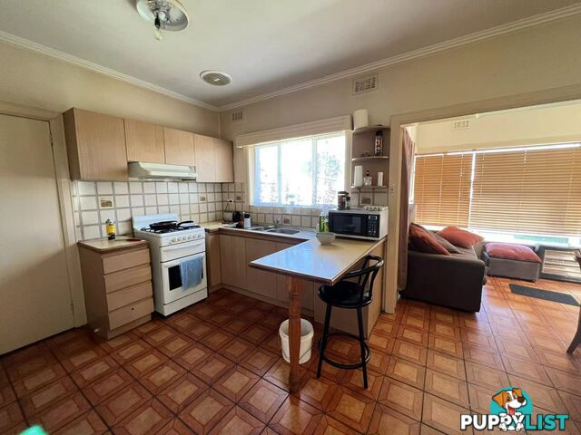 Room 4/1592 Dandenong Road HUNTINGDALE VIC 3166