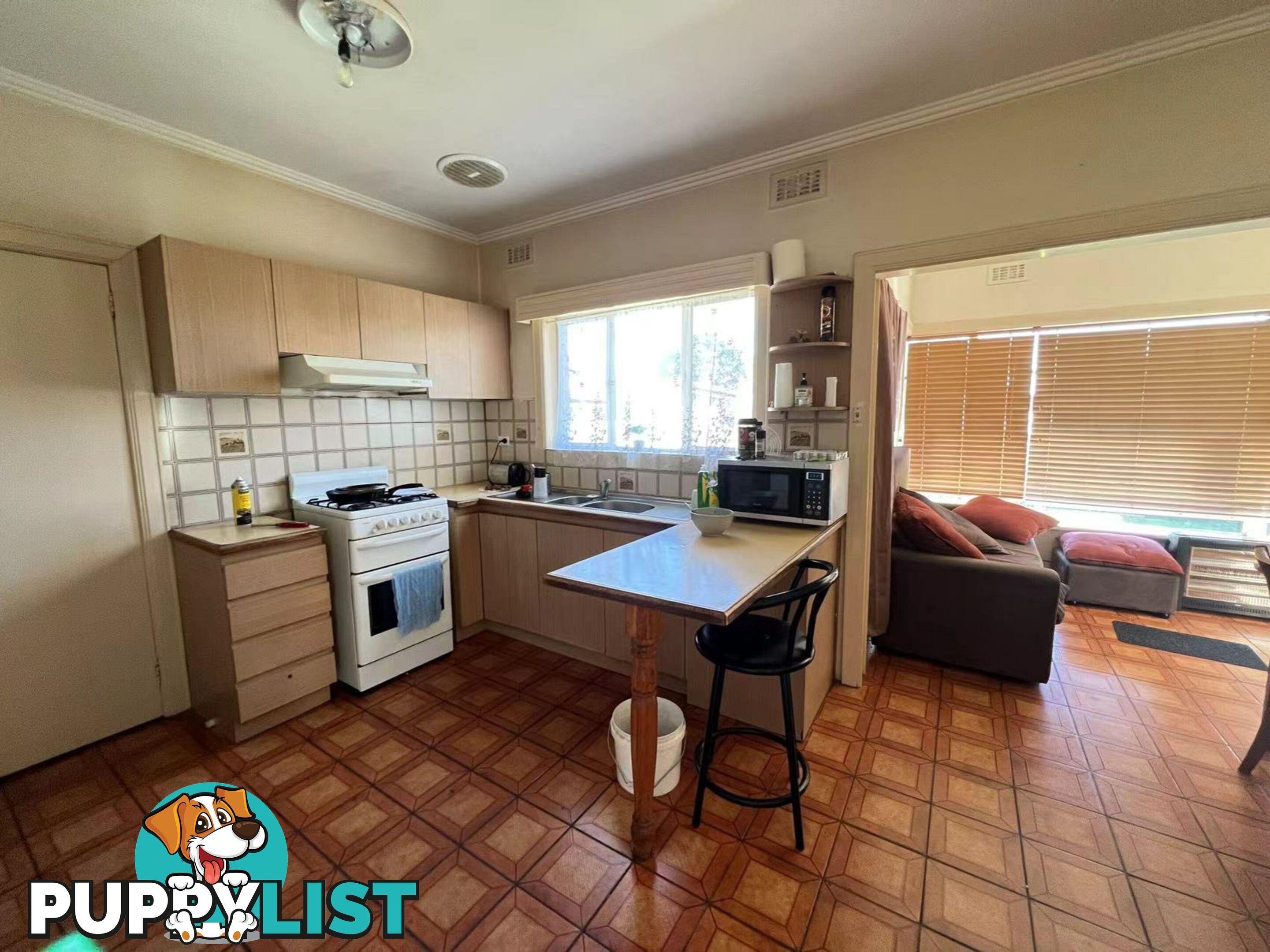 Room 1/1592 Dandenong Road HUNTINGDALE VIC 3166