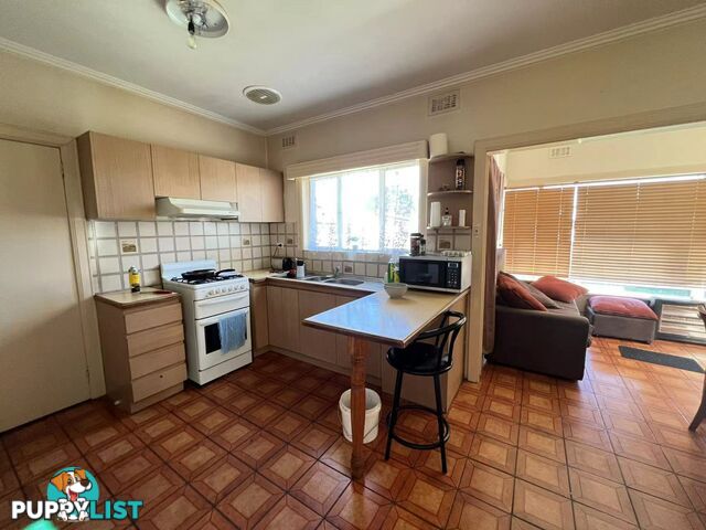 Room 1/1592 Dandenong Road HUNTINGDALE VIC 3166