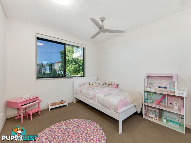 415/64-68 Sickle Avenue HOPE ISLAND QLD 4212