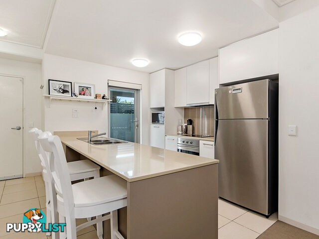 415/64-68 Sickle Avenue HOPE ISLAND QLD 4212