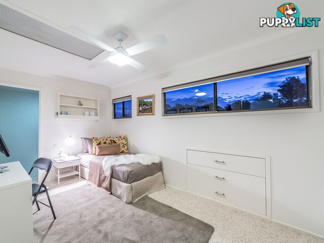 4 Linden Court PALM BEACH QLD 4221