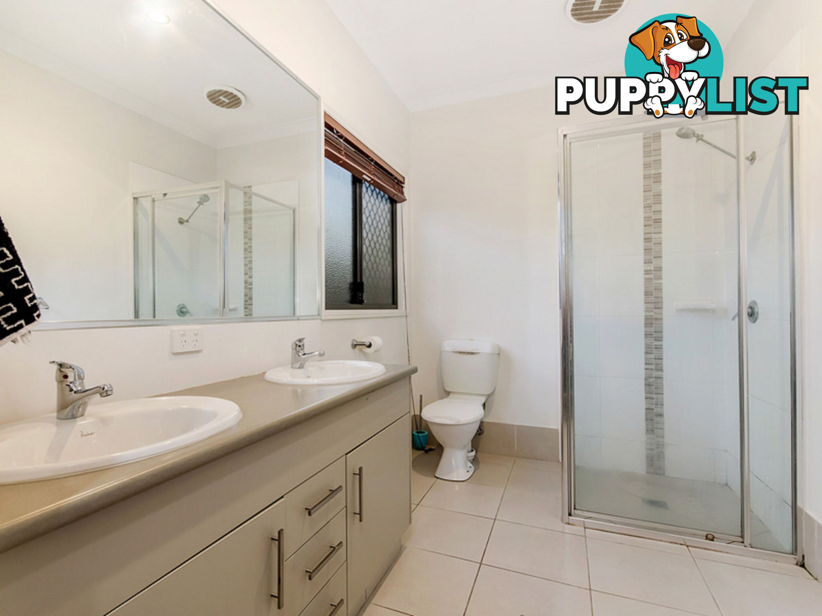 8 Parrott Court GILSTON QLD 4211